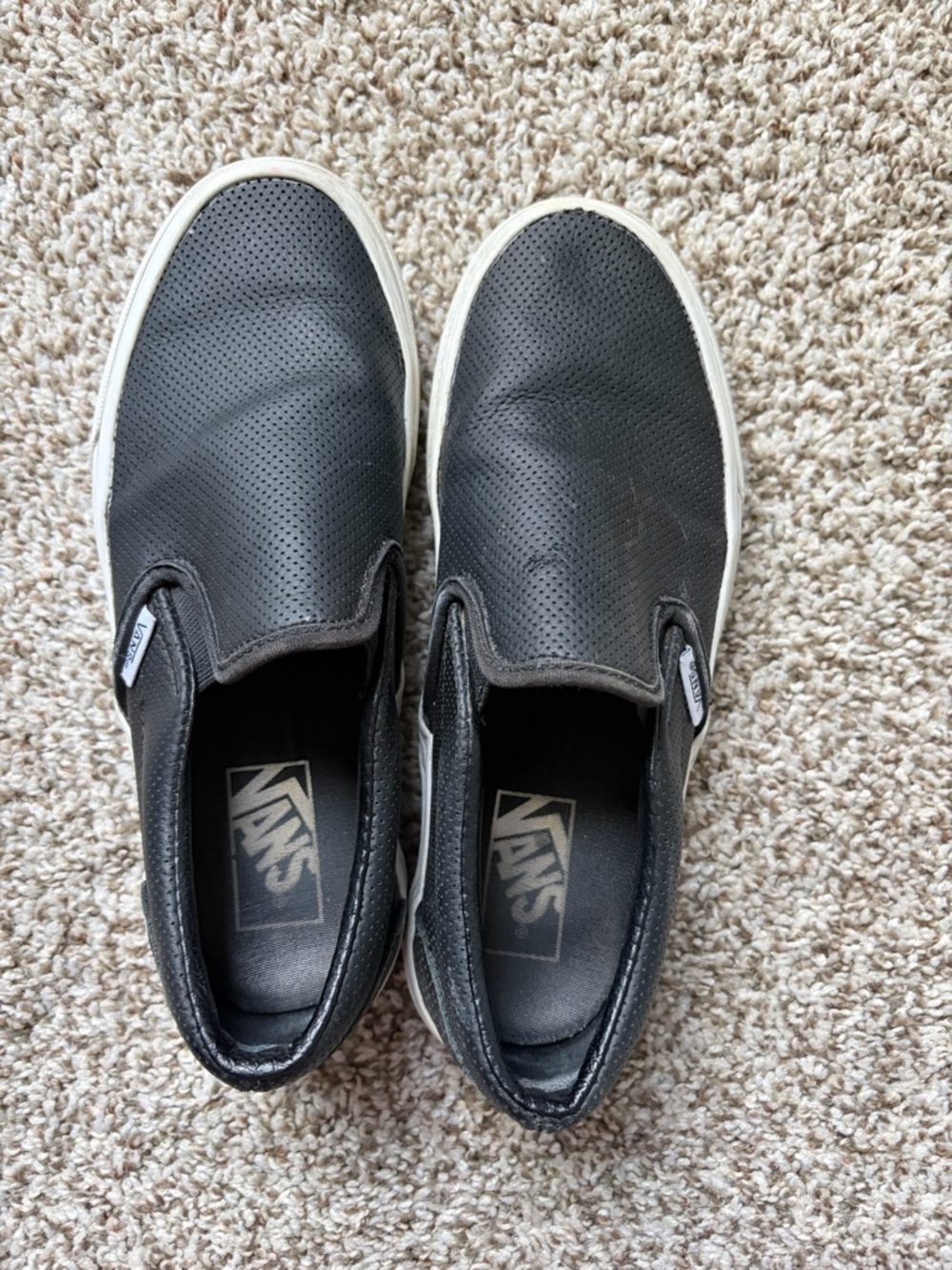 Vans Men’s Classic Slip-On Perforated Leather - Black Size - 5.5 - Picture 3 of 6